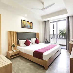 Saltstayz Premier - Cyber Hub Gurgaon